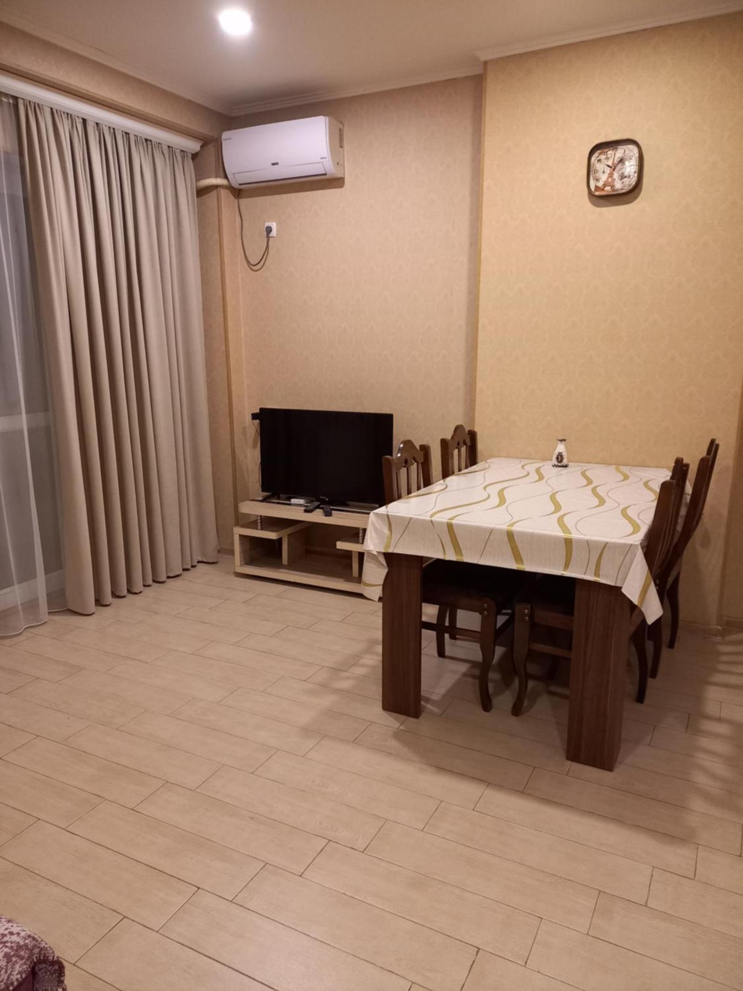 Grigol'S Apartament Tbilisi Exterior foto